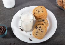 Chocolate Chip Cookie Dough Dip