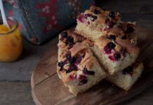 Cranberry Crumble Bars